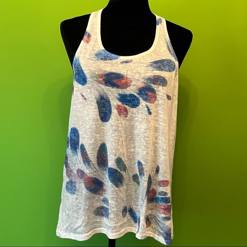 Fabrik blue & pink feathers white Tank Top, Size Medium